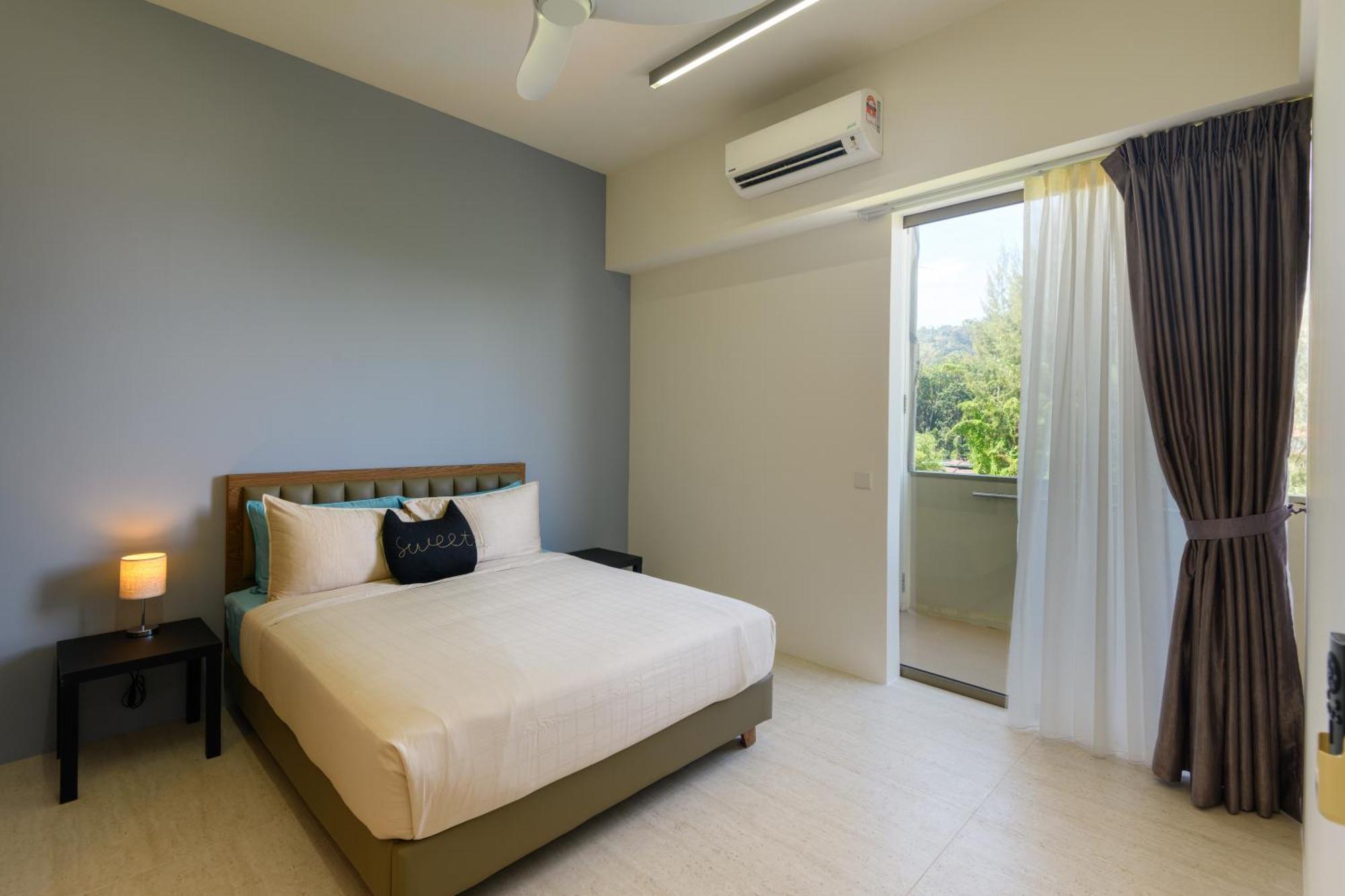 By The Sea Beach Front Apartment บาตูเฟอริงกี ภายนอก รูปภาพ