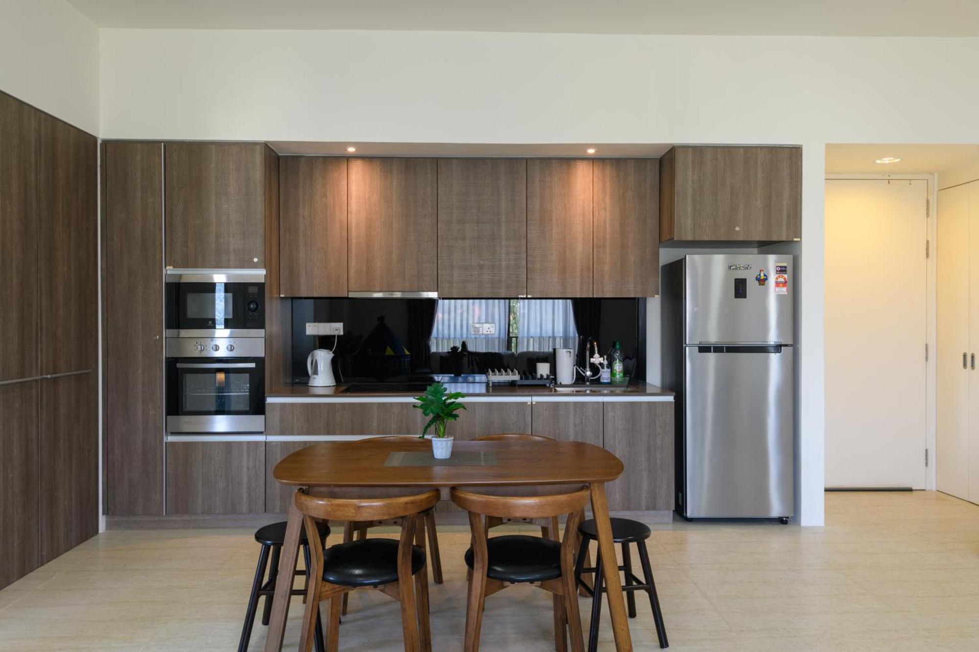 By The Sea Beach Front Apartment บาตูเฟอริงกี ภายนอก รูปภาพ